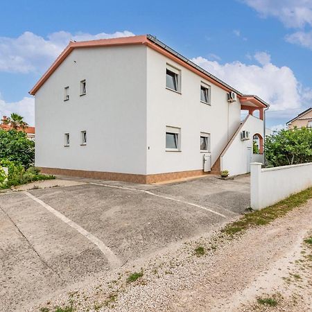 Beautiful Apartment In Vir With Wifi エクステリア 写真